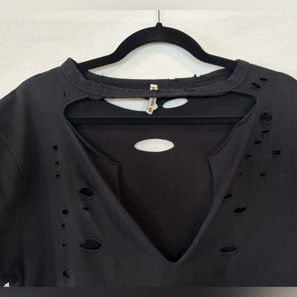 Emma and Sam Destroyed Tee Black Size XS Grunge-Thrashed Cotton - Picture 3 of 5